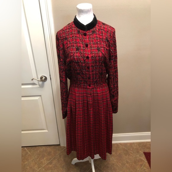 Vintage High Neck Dress Embroidered Details Women’s Size 14 - Picture 1 of 8